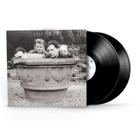Auf dem Albumcover steht: "SQUEEZE PLAY". Es zeigt vier Männer, die aus einem großen Pflanzentopf schauen. Es sind zwei Schallplatten sichtbar.
