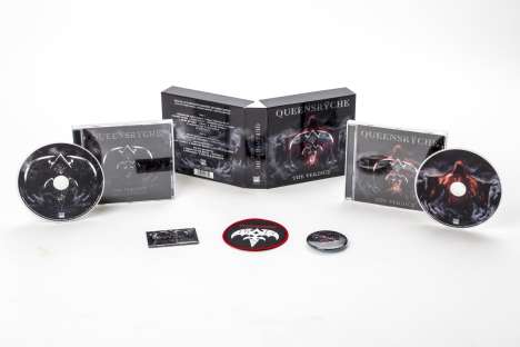 Queensrÿche: The Verdict (Limited-Box-Set), 2 CDs und 1 Merchandise