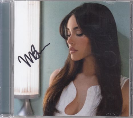 Madison Beer: Silence Between Songs (Signed Edition), CD