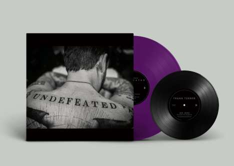 Frank Turner: Undefeated (Limited Indie Edition) (Purple Vinyl), 1 LP und 1 Single 7"