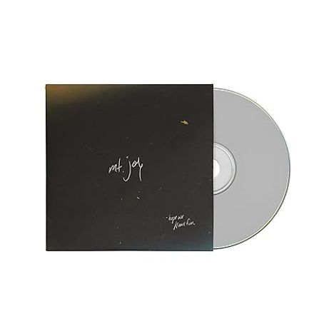 Text: "mt. joy" und "rearview". Schwarzes CD-Cover mit einer grauen CD, minimalistisch gestaltet.