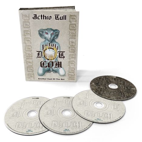 „Jethro Tull“, „J-tull Dot Com“, „Another Cast Of The Net“. Vier CDs und ein Cover mit einer blauen Figur.