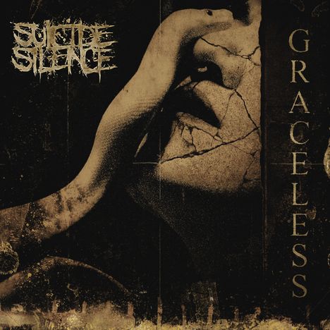 "Suicide Silence" in verästelter Schrift links oben, "Graceless" vertikal rechts. Eine gesichtsumfassende Schlange und Knistern.