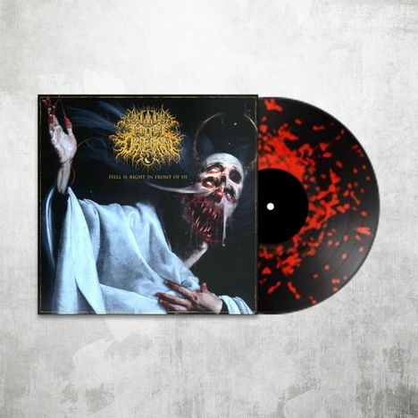 Text: "HELL IS RIGHT IN FRONT OF US". Cover mit düsterem Gemälde eines schaurigen Gesichts. Vinyl mit rotem Splatter-Muster.