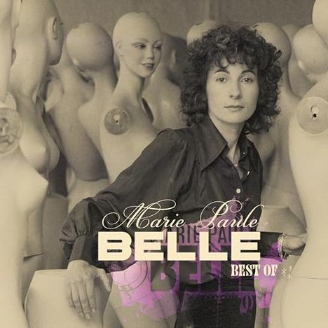 Aufschrift: "Marie Paule Belle, BEST OF". Eine Frau steht zwischen Schaufensterpuppen. Retro-Stil, düsteres Ambiente.