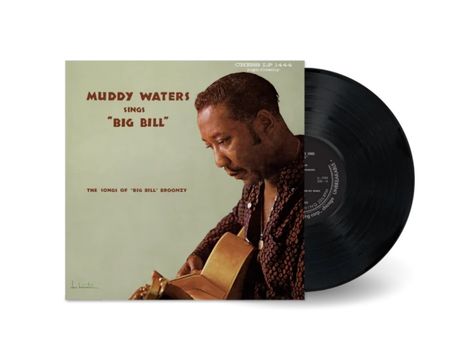 "MUDDY WATERS SINGS 'BIG BILL'. Ein Mann in gemustertem Hemd spielt Gitarre. Schwarze Vinyl-Schallplatte."