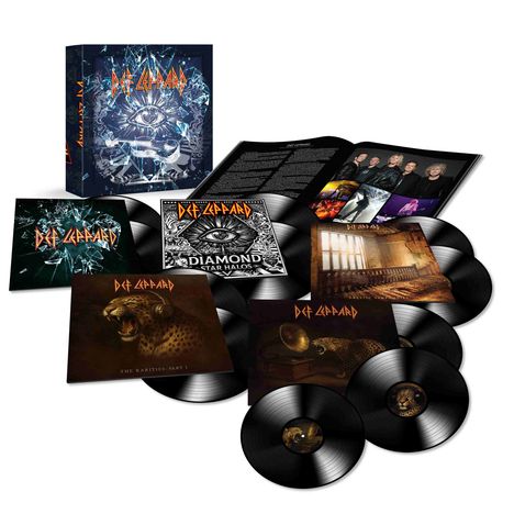 „Def Leppard“, „Diamond Star Halos“, „The Rarities“. Schallplattenkollektion mit Leopardenmuster und Bandfoto.