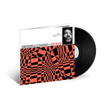 "Dimensions & Extensions + Sam Rivers." Schwarz-weißes Foto oben rechts. Abstrakte orange-schwarze Muster unten. Vinyl-Schallplatte.