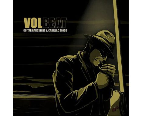 "VOLBEAT: Guitar Gangsters & Cadillac Blood." Eine Illustration zeigt einen Mann im Anzug mit Hut, der eine Zigarette anzündet.