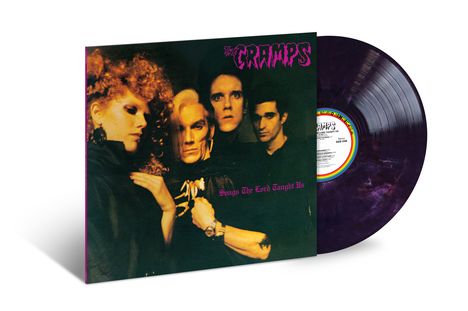 "The Cramps" und "Songs The Lord Taught Us" in stilisiertem Text. Vier Personen auf dem Albumcover, eine Schallplatte rechts.