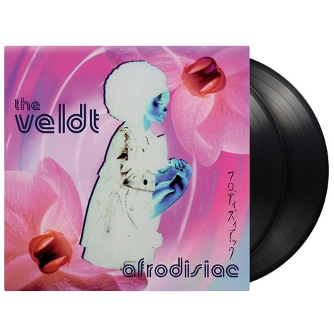 "The Veldt" und "Afrodisiac" in stylisierter Schrift auf einem pinken Hintergrund mit Blumen und einer blau getönten Silhouette.