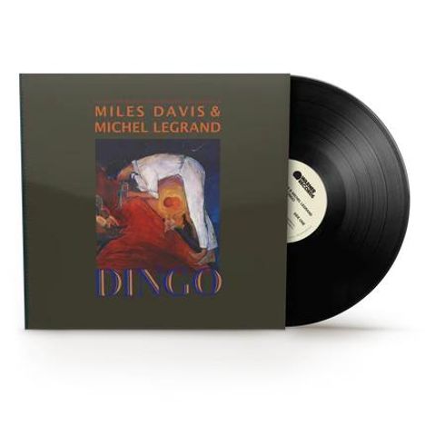 Text: "MILES DAVIS & MICHEL LEGRAND DINGO". Schwarzes Vinyl mit farbigem Albumcover, künstlerische Illustration.