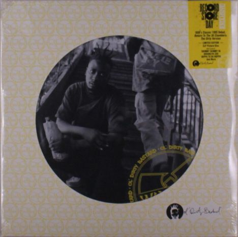 Text: "Record Store Day." Zwei Personen auf einer Treppe, monochrom. Design mit Mustern und einem kreisförmigen Rahmen.