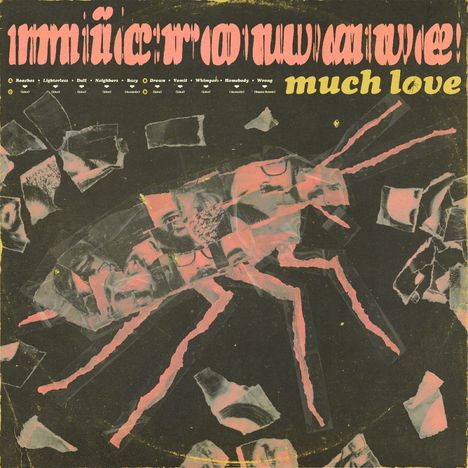 "Much love" steht in geschwungener Schrift. Eine stilisierte Kakerlake mit zerrissenen Fotos im Hintergrund.