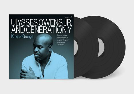 "Ulysses Owens Jr. and Generation Y - Kind of Grunge." Ulysses im Profil, blaues Farbschema, zwei Schallplatten.