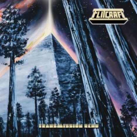 "FLIICRAFT" oben rechts, "TRANSMISSION ELM" unten. Illustration von hohen Bäumen und einer leuchtenden Pyramide.