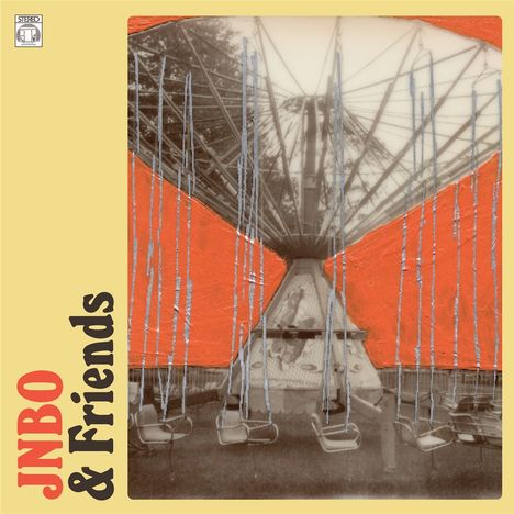 "JNBO & Friends" in kräftigen Farben. Eine nostalgische Illustration eines leeren Kettenkarussells vor orangenem Hintergrund.