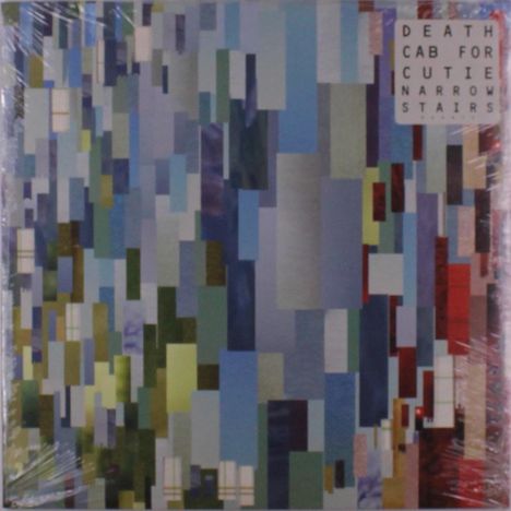 Oben rechts: "DEATH CAB FOR CUTIE NARROW STAIRS". Farbige, pixelartige Rechtecke in verschiedenen Blau- und Grüntönen.