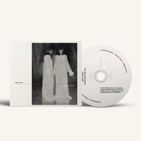 CD-Hülle: "Beth Orton", "The Ground Above". Bild: Zwei Frauen in weißen Gewändern in unscharfer Optik.