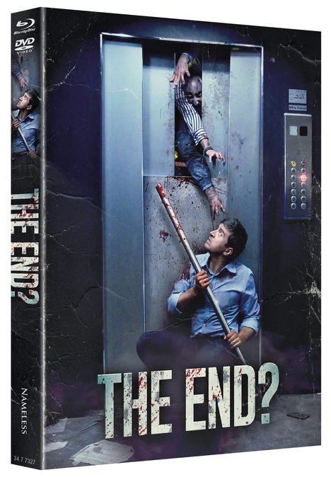 "The End?" in großen, blutigen Buchstaben. Ein Mann sitzt ängstlich in einem blutverschmierten Aufzug mit einer Kreatur.