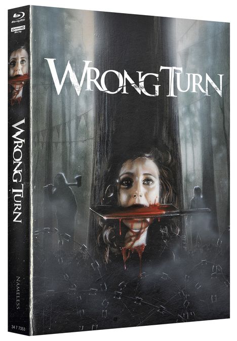 "Wrong Turn" steht oben in Weiß. Eine Frau schaut erschrocken und blutig mit einer Klinge im Mund durch Bäume.