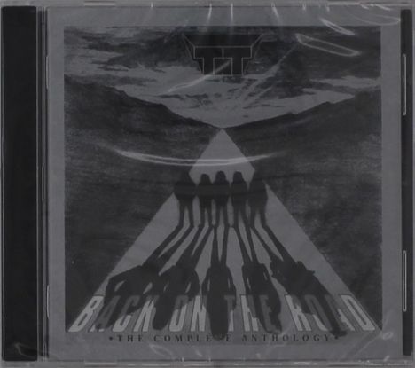 "Back on the Road - The Complete Anthology" steht unter einer Illustration von Silhouetten und Schatten einer Band.