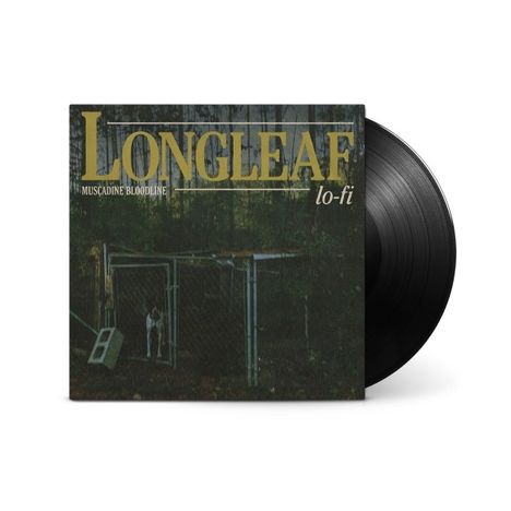 Text: "LONGLEAF", "lo-fi", "MUSCADINE BLOODLINE". Cover mit dunklem Waldhintergrund und einem eingezäunten Gehege.