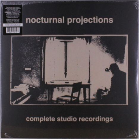 „nocturnal projections“ oben, „complete studio recordings“ unten. Silhouette einer Person in einem Raum mit Tisch und Stuhl.