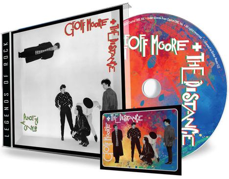"GEOFF MOORE + THE DISTANCE" in roter Schrift auf CD und Hülle, schwarz-weißes Foto von vier Personen.