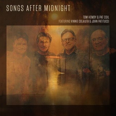 "SONGS AFTER MIDNIGHT" oben in Weiß. Darunter verschwommene Silhouetten von vier Personen.