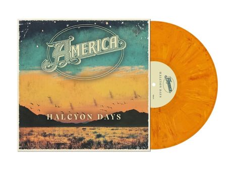 Texte: America, Halcyon Days. Plattenhülle mit Landschaft unter Sternenhimmel und Vinyl in Orange.