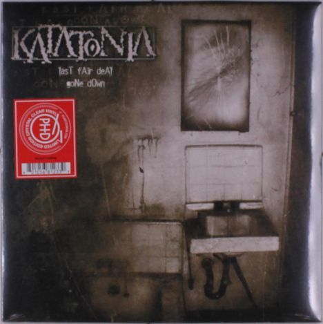 "Katatonia", "Last Fair Deal Gone Down". Altes, verlassenes Bad, kaputter Spiegel, schmutzige Wände, Waschbecken.