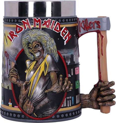 "IRON MAIDEN" oben, "Killers" auf Axt. Groteske, detaillierte Zombiefigur mit weißem Haar und zerrissenem Hemd.
