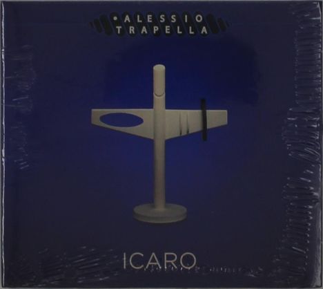 Oben steht "ALESSIO TRAPELLA" und unten "ICARO". Das Design zeigt eine stilisierte weiße Figur auf blauem Hintergrund.