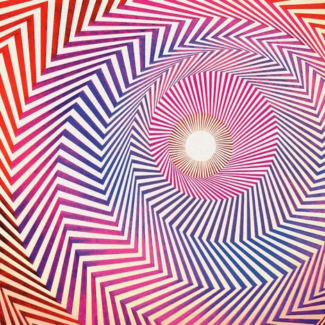 Spiralartige Illustration mit bunten Zickzack-Linien in Rot, Blau und Pink, die sich zu einem hellen Mittelpunkt drehen.