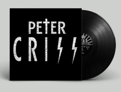"PETER CRISS" in weißen, rissigen Buchstaben auf schwarzem Hintergrund; daneben eine Schallplatte.