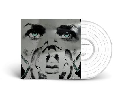 Texte: "Underoath" und "They're Only Chasing Safety".  
Illustration eines Gesichts mit Atemmaske. Weiße Vinylplatte.