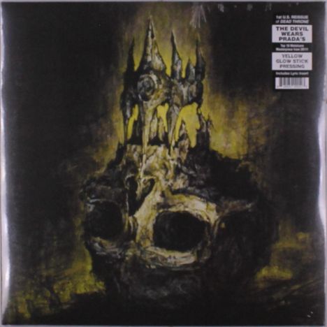 Texte oben rechts: "The Devil Wears Prada’s Dead Throne", Illustration eines Totenschädels mit spitzen Türmen.