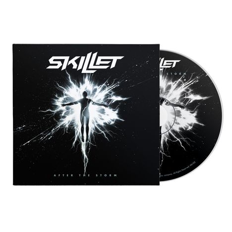 „SKILLET“ und „AFTER THE STORM“. Illustration: Silhouette vor Explosion aus Lichtstrahlen. CD und Hülle.