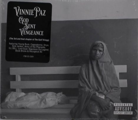 "VINNIE PAZ GOD SENT VENGEANCE" enthält Hinweis auf Inhalte. Rechts sitzt eine Person in traditioneller Kleidung.