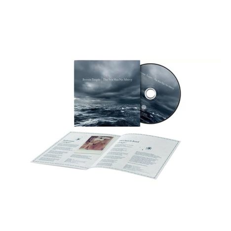 Text: "Bernie Taupin, The Sea Has No Mercy." CD-Hülle mit stürmischer Meereslandschaft, geöffneter Liedtext-Beiheft.