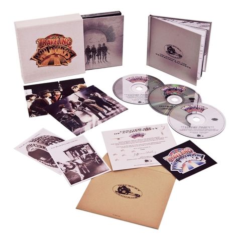 The Traveling Wilburys: The Traveling Wilburys Collection (Limited Deluxe Edition), 2 CDs, 1 DVD und 1 Merchandise