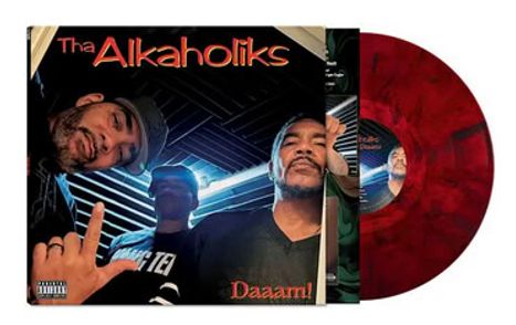Oben steht "Tha Alkaholiks", unten "Daaam!". Drei Personen sind nah gezeigt, daneben eine rote Schallplatte.