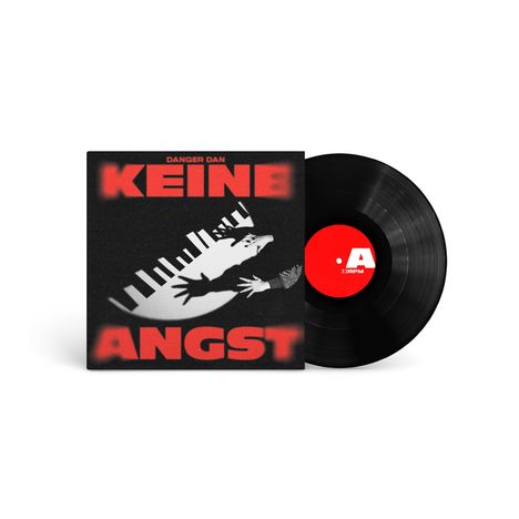 Rote Schrift: "DANGER DAN", "KEINE ANGST". Schallplatte mit rotem Label. Illustration: Klaviertasten und Hände.