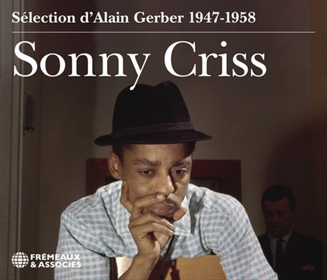 Sélection d'Alain Gerber 1947-1958. Ein Mann mit Hut stützt sein Kinn auf die Hand, im Hintergrund weitere Person.