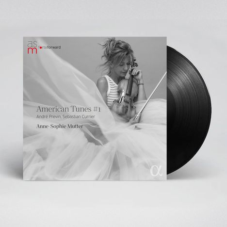 "American Tunes #1" von André Previn, Sebastian Currier, Anne-Sophie Mutter. Frau mit Geige in elegantem Kleid.