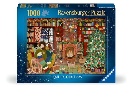 „Ravensburger Puzzle“, „HOME FOR CHRISTMAS“. Illustration: Gemütliche Weihnachtsszene mit Kamin und Weihnachtsbaum.