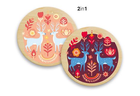 Text: "2in1". Illustration von zwei Hirschen umgeben von Blumen und Pflanzen in zwei Farbvarianten.