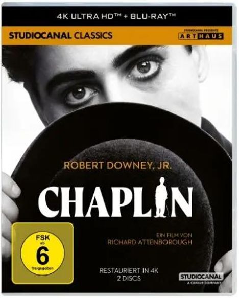 ROBERT DOWNEY JR. CHAPLIN, FSK 6, STUDIOCANAL CLASSICS, groß, Schwarz-Weiß-Porträt eines Mannes mit Melone.