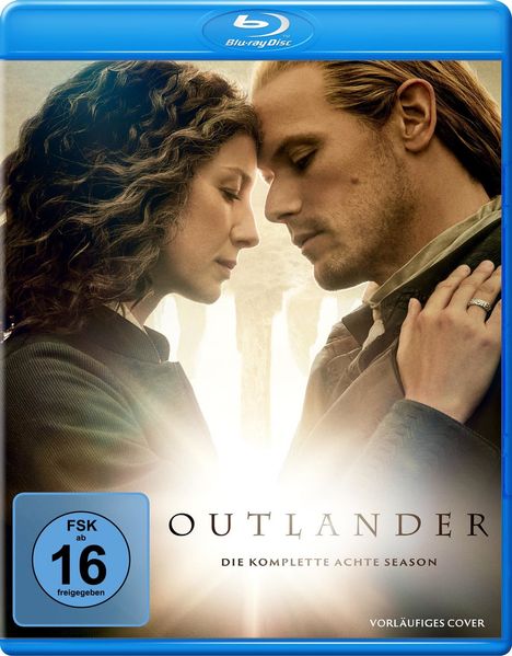 „Outlander: Die komplette achte Season“. Zwei Personen berühren sich sanft mit Stirn und Händen, ein FSK-16-Logo.